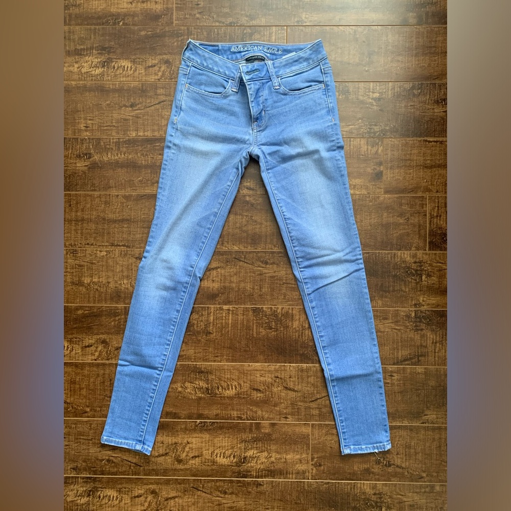 American Eagle Outfitters Skinny Jegging Jean